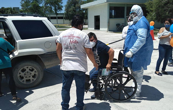 Salen de hospital militar sin Covid-19 13 117713395 3480478021986956 3924337811851100908 n