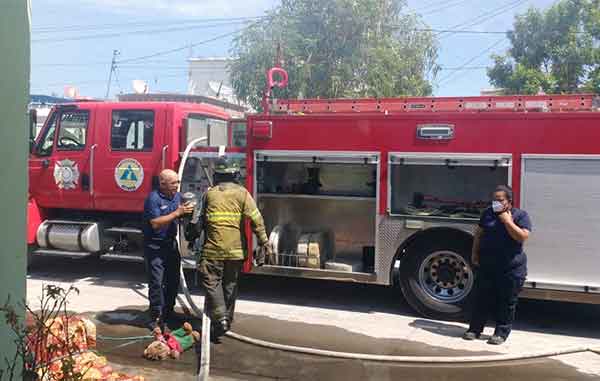 Sofocan llamas en colonia Villa Florida; hay saldo blanco 1 BOMBEROS