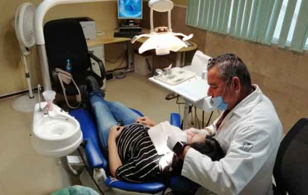 DENTISTA
