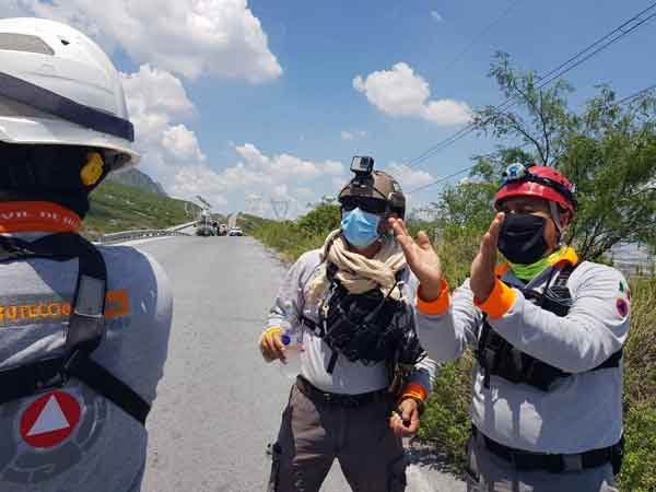 Encuentran muerto a paseante que cayó a barranco en La Huasteca 4 La Huasteca 5