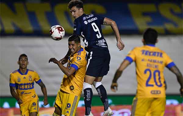 Pumas le arrebata la victoria a Tigres y sigue invicto 2 PUMAS 1
