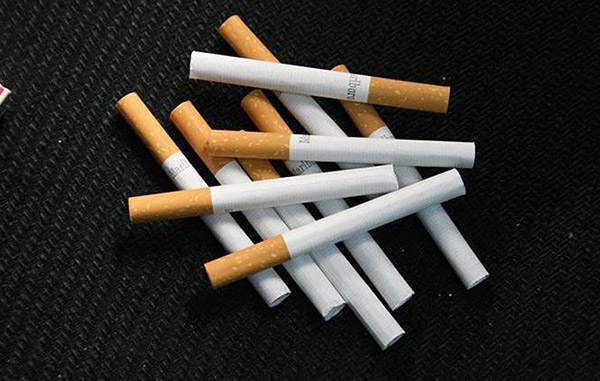 Vinculan a proceso a 3 implicados con centro de cigarros falsos 1 cigarros