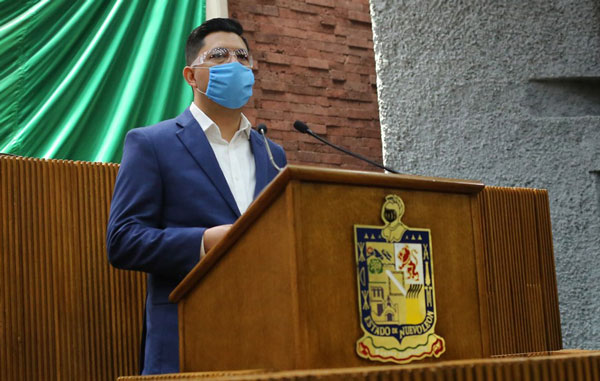 Diputados piden no exigir compra de uniformes y artículos escolares 1