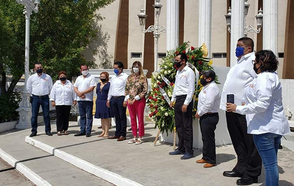 Rinden homenaje a maestros fallecidos por Covid-19 1 118589182 1648164842017798 3523285610329548673 n