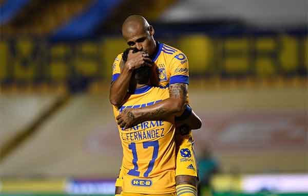 Tigres golea 3-0 a Gallos y llega fuerte al Clásico Regio 1 CHAKA