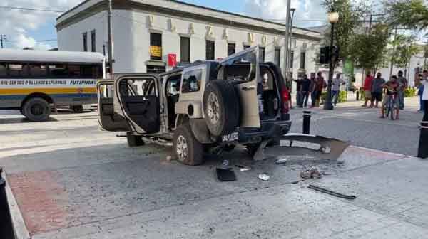 Cansado de los bloqueos causa destrozos; es detenido 1 Hummer 1
