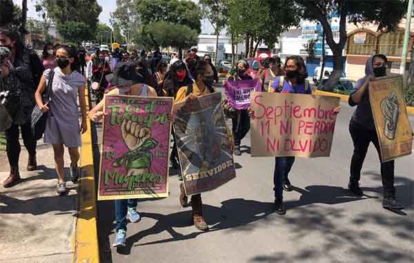 MUJERES