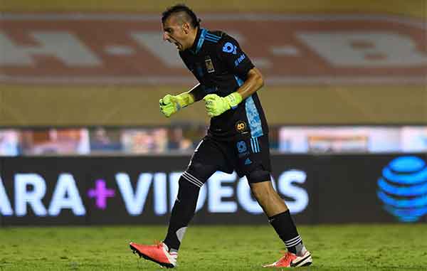 Santos no puede en 'El Volcán' y Tigres regresa al triunfo 4 NAHUEL GUZMAN