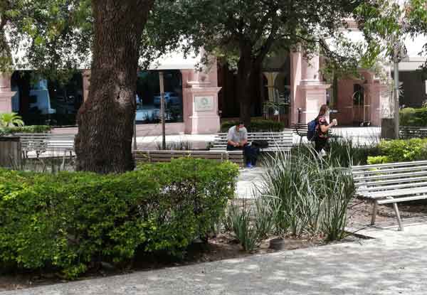 Bajan la guardia autoridades de Monterrey ante pandemia 2 Plaza 3