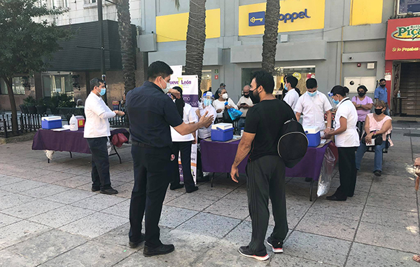 Instalan módulo de vacuna contra influenza en la peatonal Morelos 2 120540052 2545289122429290 3597156794110913855 n