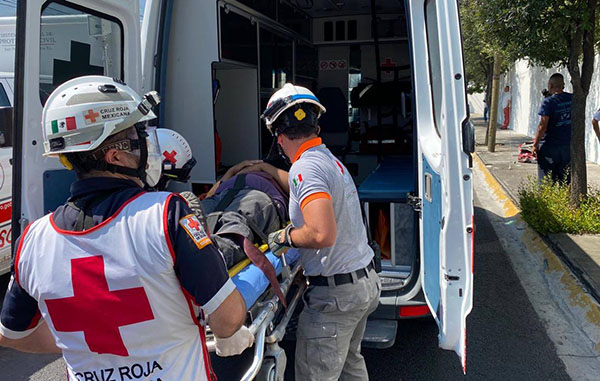 Captan en video dramático rescate de conductor prensado 1 120552306 784905288748920 1154927469965201892 n