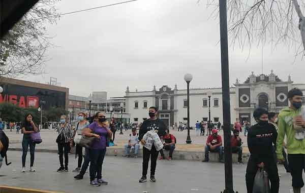 Desobedecen a 'El Bronco'; todos en la calle en Monterrey 2 MONTERREY 2