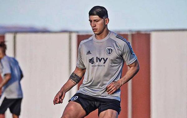 alan-pulido-sporting-kansas-city-gol-entrenamiento-video-2020