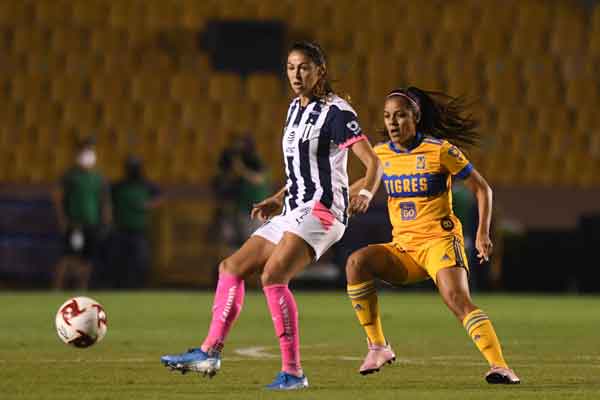 Campeonas pintan su raya a Tigres femenil 4 Rayadas 1