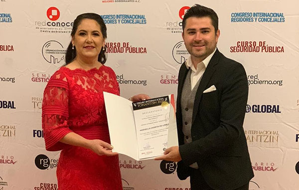 Recibe presidenta del DIF Matamoros Premio Internacional Tonantzin 2020 1 129757473 370473814056065 2381269507670140366 n