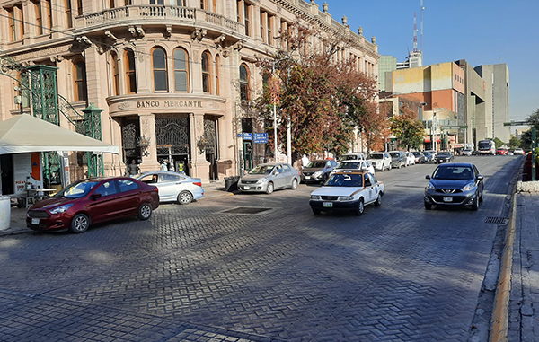 Registra fila récord Drive Thru del Centro de Monterrey 1 131791949 1794170480749110 775107187507640329 n
