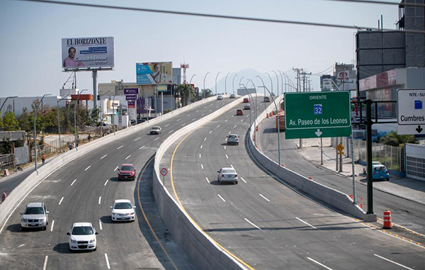 Abren vialidades aledañas al viaducto en Leones y Cumbres Élite 1 18
