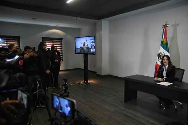Pide Clara Luz licencia; se registrará como precandidata a la gubernatura 4 Clara Luz 4