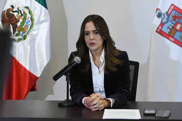 Pide Clara Luz licencia; se registrará como precandidata a la gubernatura 1 Clara Luz 5