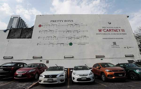 MURAL