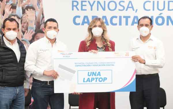 Preside alcaldesa evento para los maestros de Reynosa 1 Maestros 1 1