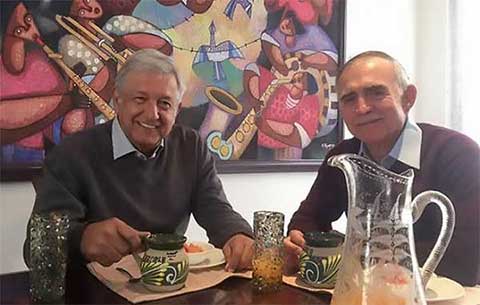 PONCHO-ROMO
