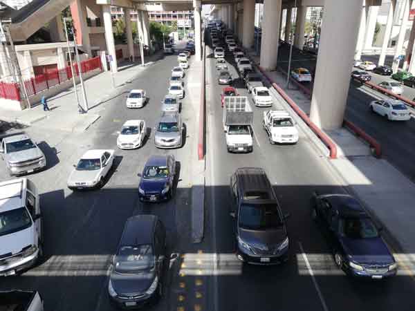 Maestros ‘ahorcan’ vialidad en Monterrey (VIDEO) 1 Trafico 3