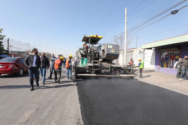 Supervisa Adrián de la Garza trabajos de bacheo 1 Vialidades regias 4 3