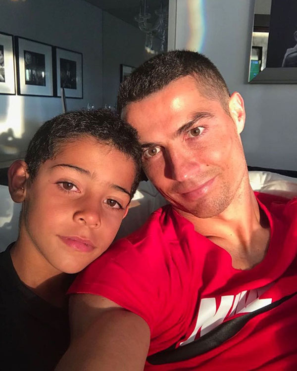 Me irrita que mi hijo beba Coca y coma papitas: Cristiano Ronaldo 1 cristiano hijo