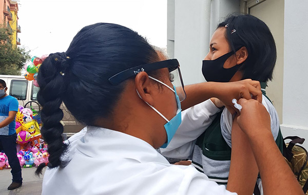 Aplican dosis de vacunación contra la influenza 1 142309080 1396480654028634 8690903271404206356 n