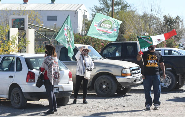Se enfrentan obradoristas y Frena en visita de AMLO 2 Frena 1