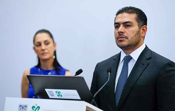Policía capitalino devuelve 30 mil pesos tras frustrar asalto 1 GARCIA HARFUCH