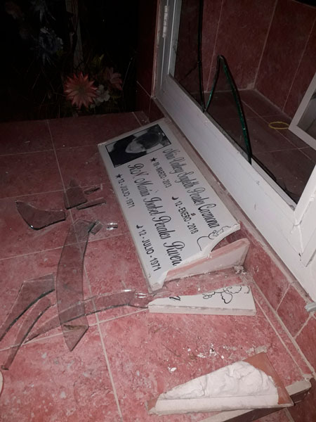 Denuncian profanación de tumba para robarse unos juguetes 1 Tumba 1