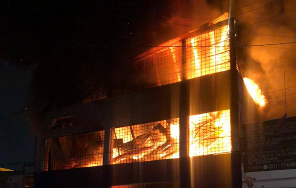 Desalojan a 400 personas por incendio de bodegas 2 148557963 763042574316835 1305182497994730658 n