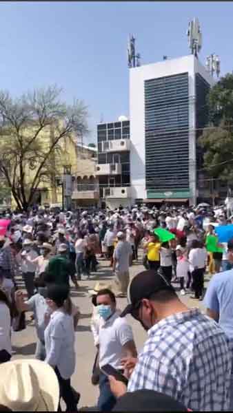 Realizan mitin contra desafuero de Cabeza de Vaca 6 Marcha Cabeza de Vaca 4