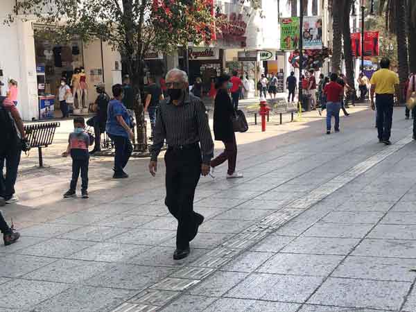 Negocios de Monterrey abren puertas tras levantamiento de restricciones 4 Monterrey 6