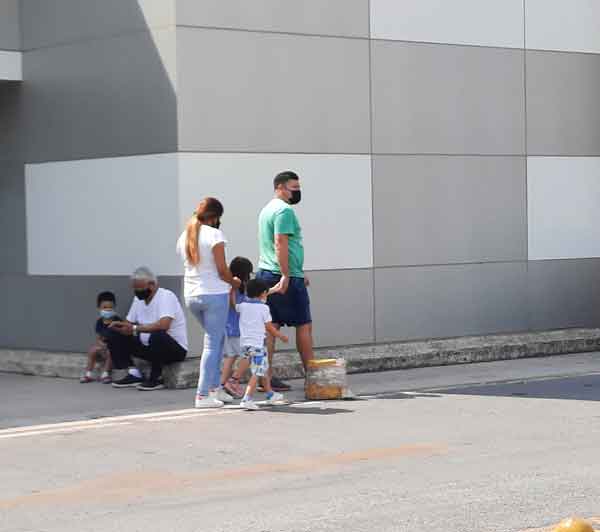 Reanudan actividad económica en supermercados y plazas comerciales en NL 2 Reapertura 1