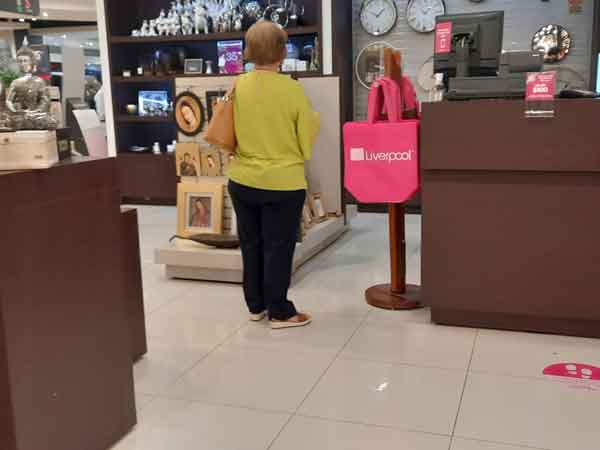 Reanudan actividad económica en supermercados y plazas comerciales en NL 3 Reapertura 4