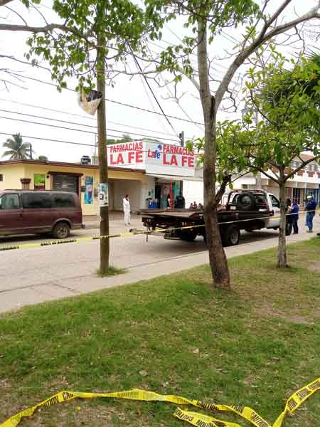 Se accidenta, apuñala a chofer y toma rehenes 2 altamira choque 3