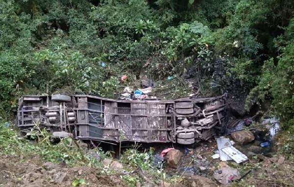 Es indestructible; sobrevive a avionazo y accidente carretero 1 156764956 468474277615581 6712370376319644645 n