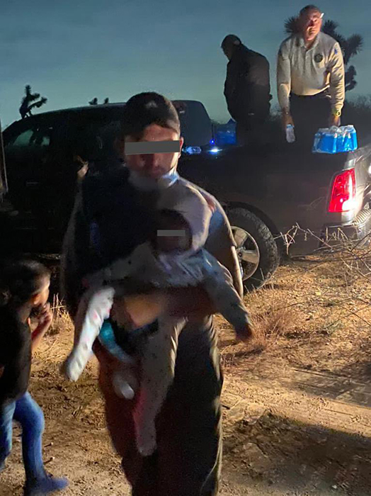 Rescatan a 40 migrantes de caja de trailer en Nuevo León 3 159068357 1239388686507787 4597055581687622666 n