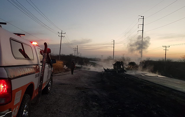 Tragedia: mueren 11 en choque entre pipa y camión 1 159469808 304993324315793 4195331926522551375 n