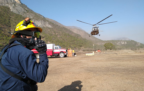 Llega ayuda tlaxcalteca para combatir incendio en la sierra de Santiago 3 162568047 461150468669637 14154062053895050 n