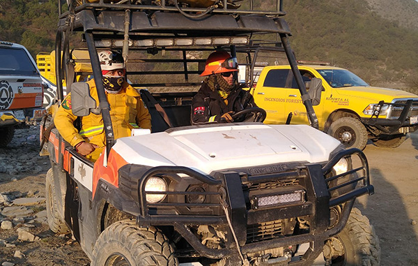 Llega ayuda tlaxcalteca para combatir incendio en la sierra de Santiago 5 163071142 439100984042288 9175131323758541663 n