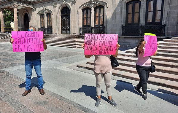 Protestan representantes de Universidades Tecnológicas 4 163565194 136675471720021 8178633560155532476 n