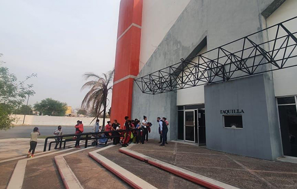 Refugian temporalmente a migrantes varados en Reynosa 1 164880502 1438708146469019 5680598842018009093 n