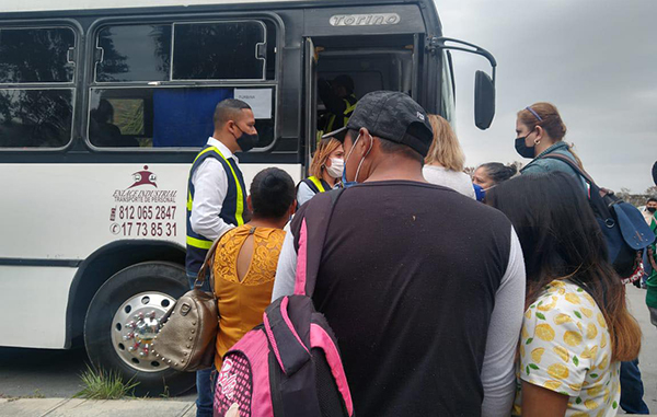 Regresan personas evacuadas a sus hogares tras incendio forestal 1 165945937 498799594482195 4992548877578252924 n