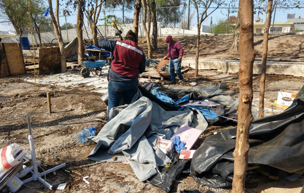 Retira Gobierno de Matamoros 100 toneladas de desechos en refugio de migrantes 2 45 1