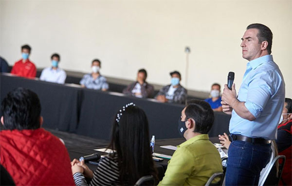 Ofrece Adrián a jóvenes empoderamiento de llegar al gobierno 1 ADRIAN 2 1