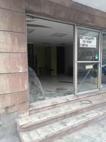 Vandalizan calles y monumentos de Monterrey por el 8M 5 Marcha 8